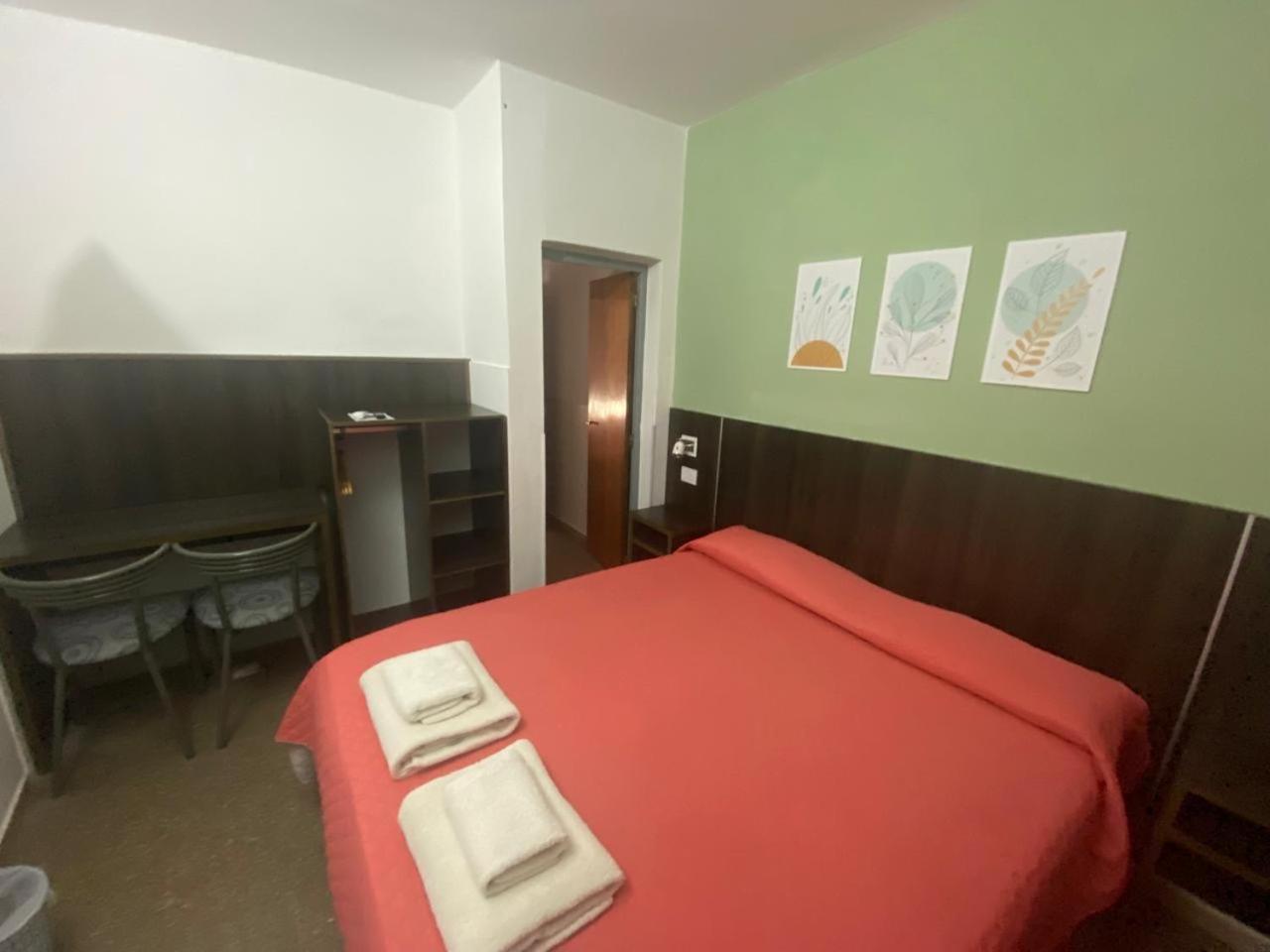 Hotel Belgrano San Luis Esterno foto